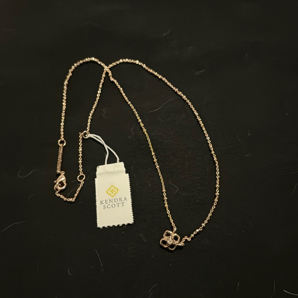 NWT Kendra Scott necklace
